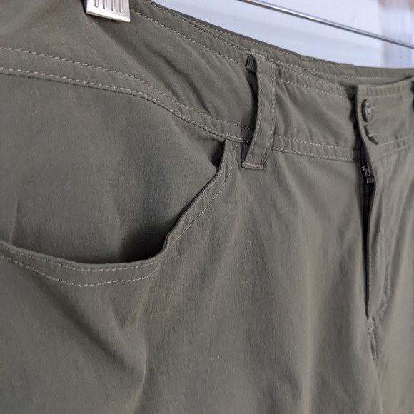 PATAGONIA roll up cargo light weight trail hiking shorts khaki green size 10 @Z - Picture 9 of 11
